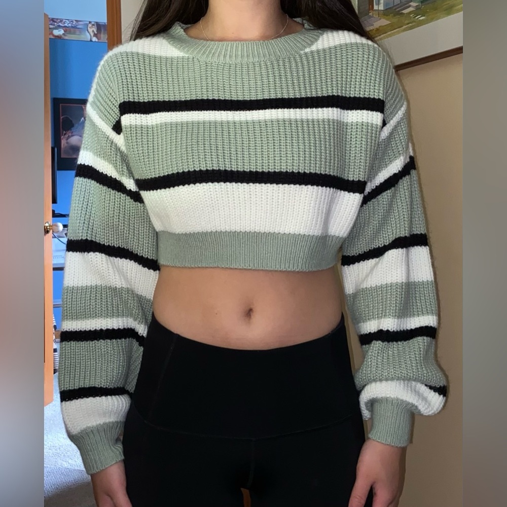 Cute cropped sweater!